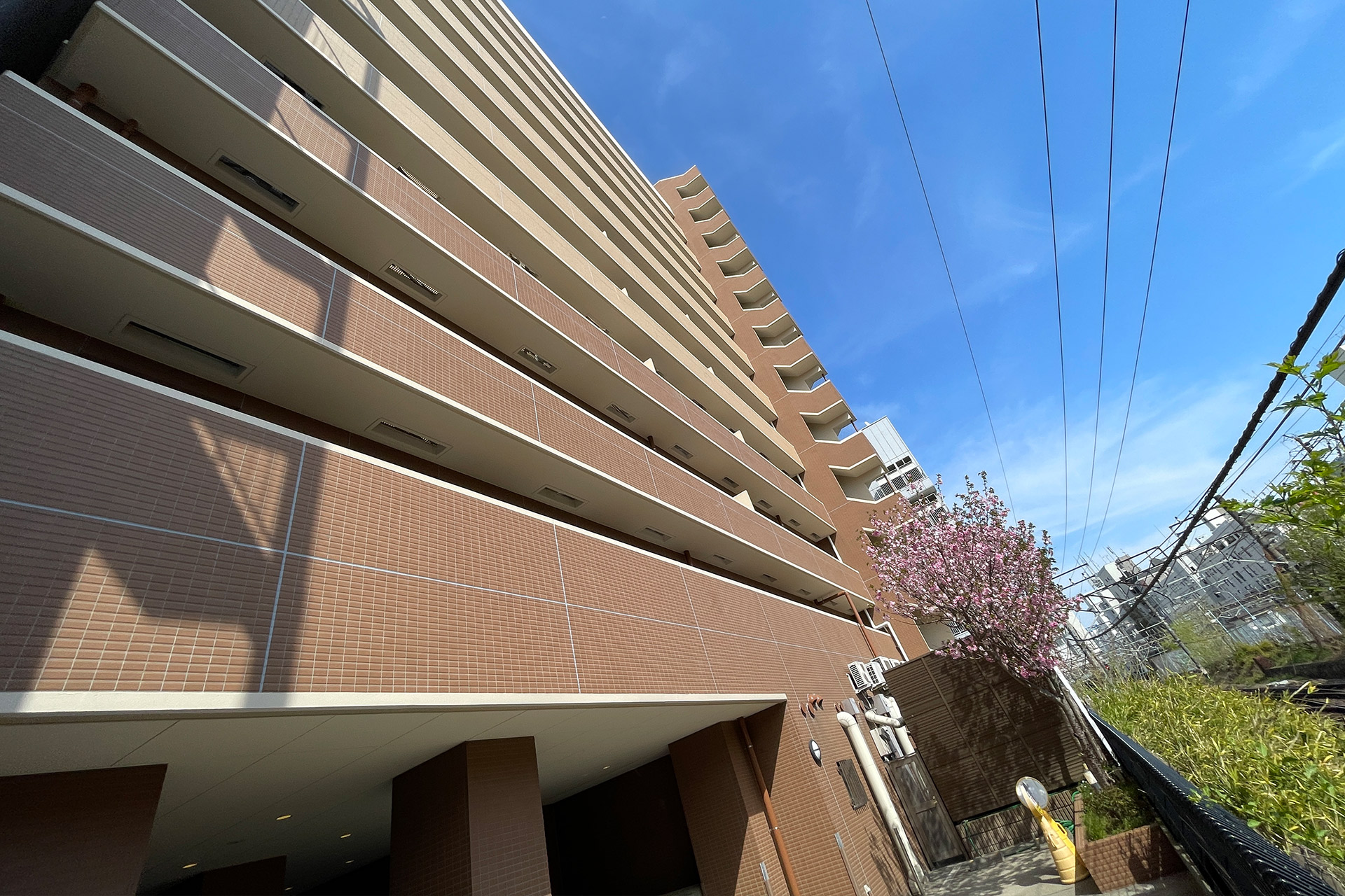 マンションやアパート・ビルの外壁改修工事は立川市のエムズクラフト