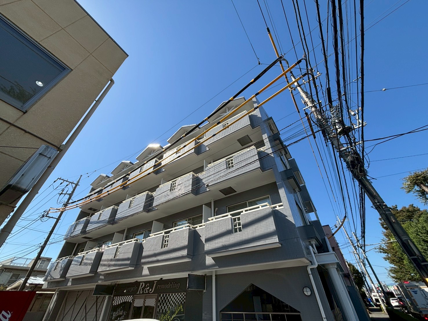 【東京都立川市】RC造　地上４階15戸+1店舗　マンション外壁改修　施工事例 | マンションやアパート・ビルの外壁改修工事は立川市のエムズクラフト